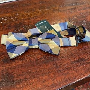 NEW GOLD & BLUE LAUREN RALPH LAUREN SILK BOWTIE